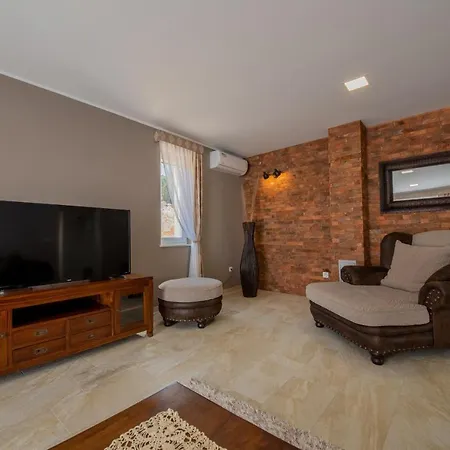 Villa Temida Villa *