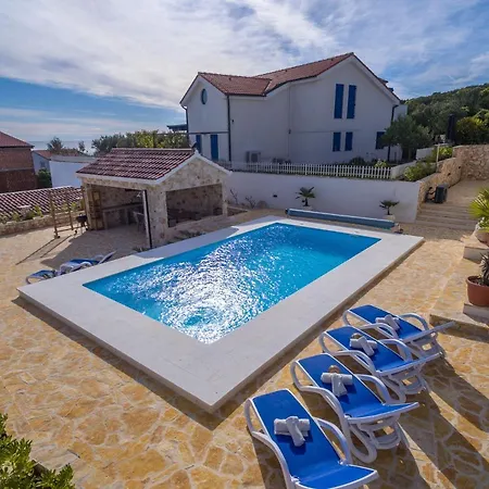 Villa Temida Premuda